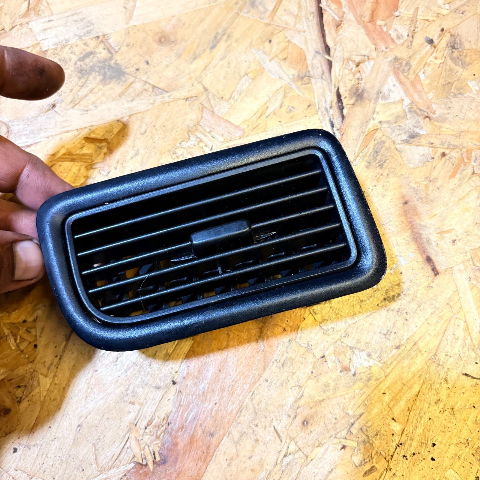 Fiat Doblo 2010 Dash Center Air Vent Grill ST4969