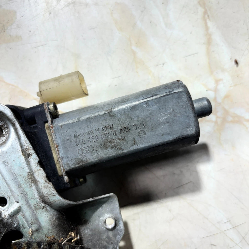 TOYOTA YARIS 1.3 5DR MK1 02-05 FRONT LEFT NSF WINDOW REGULATOR MOTOR 0130822018