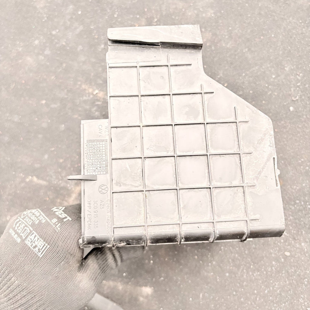 VW Caddy 2K 2009-2015 Battery Tray Side Trim Cover 3C0915335 (3C0 915 335)