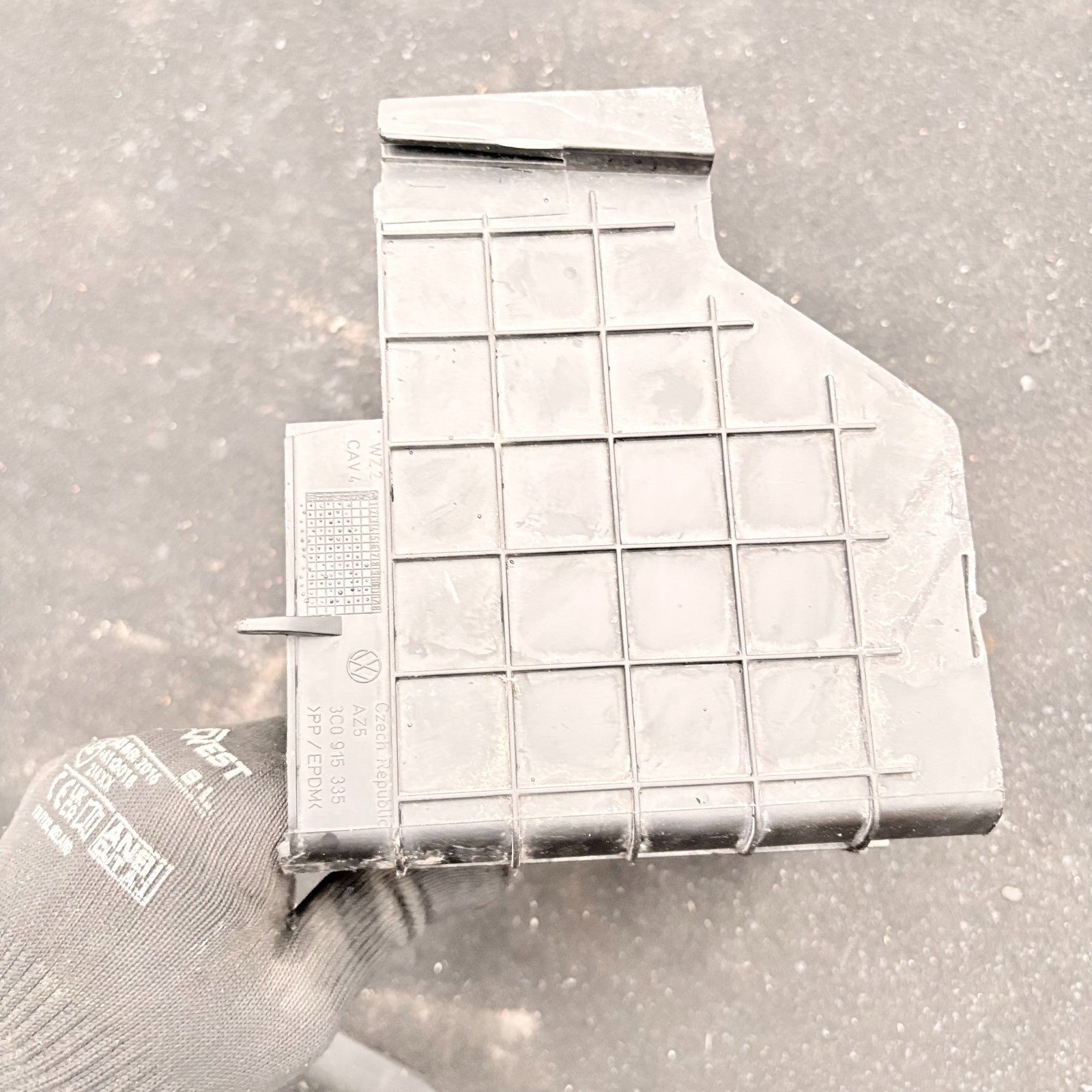 VW Caddy 2K 2009-2015 Battery Tray Side Trim Cover 3C0915335 (3C0 915 335)