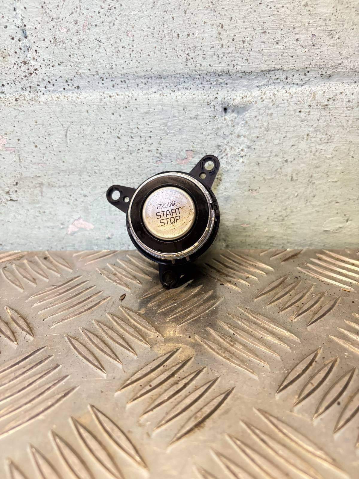 2016 KIA CEED JD START-STOP SWITCH 10R-036039