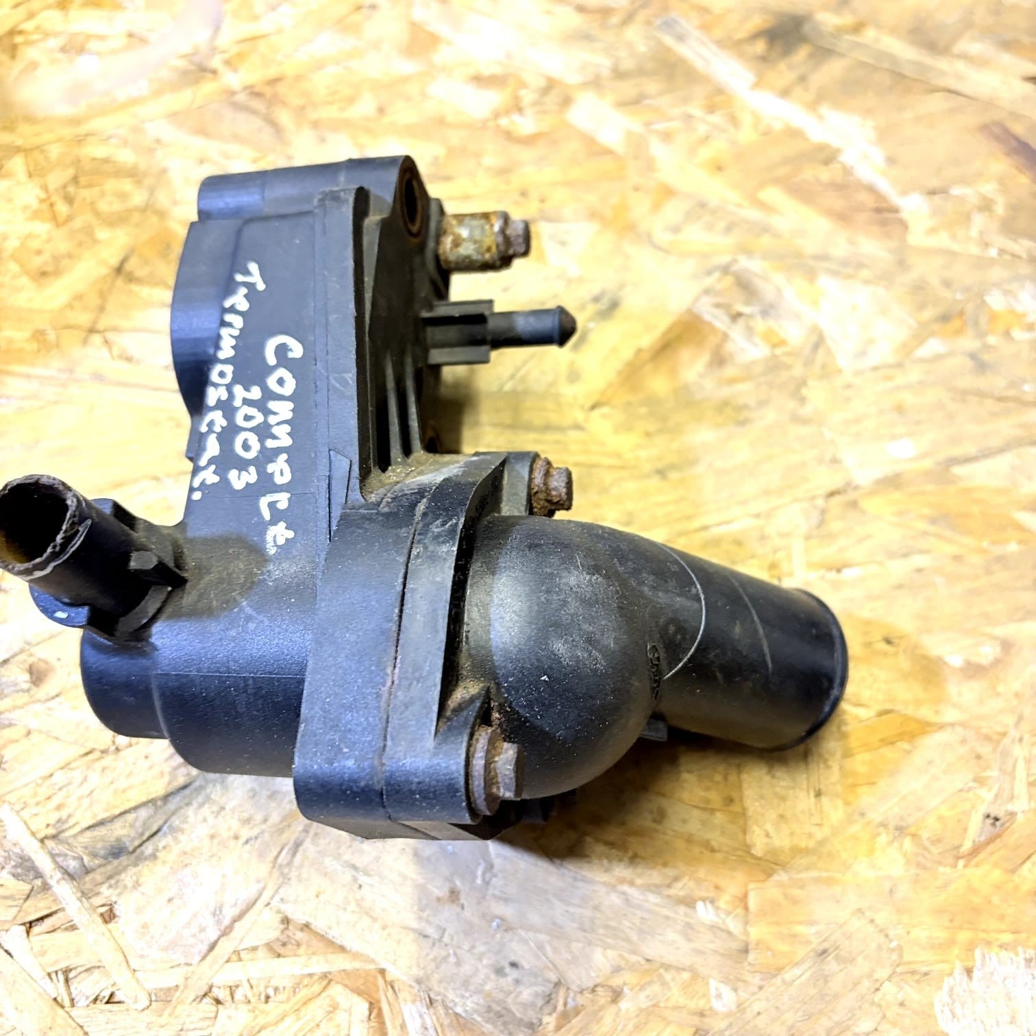 Ford Focus 11/04-06/08 Coolant Thermostat Housing 2S40-8594-AB 2S408594AB