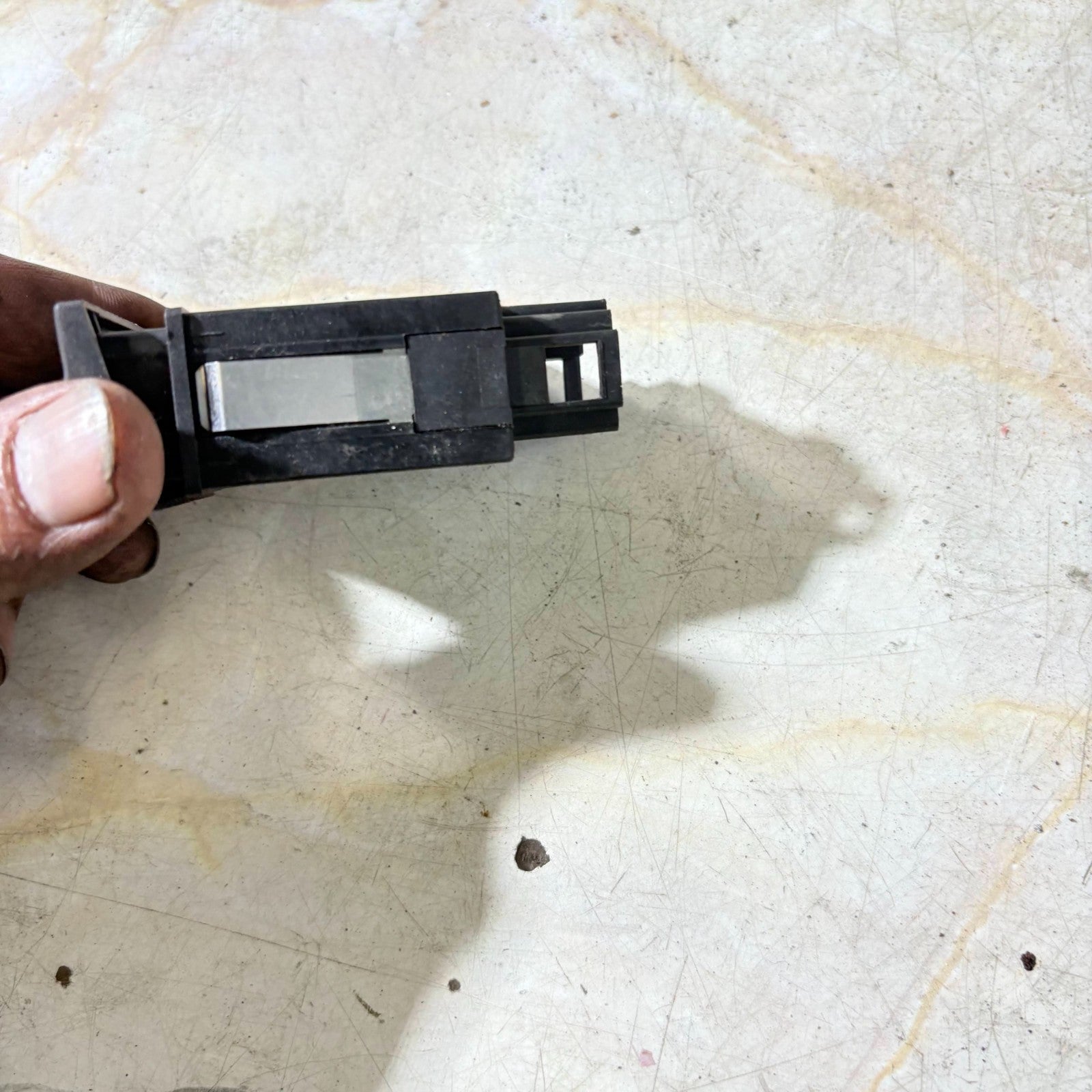 Skoda Octavia 2001-2004 Fuel Flap Release Switch Button Petrol Cap Door