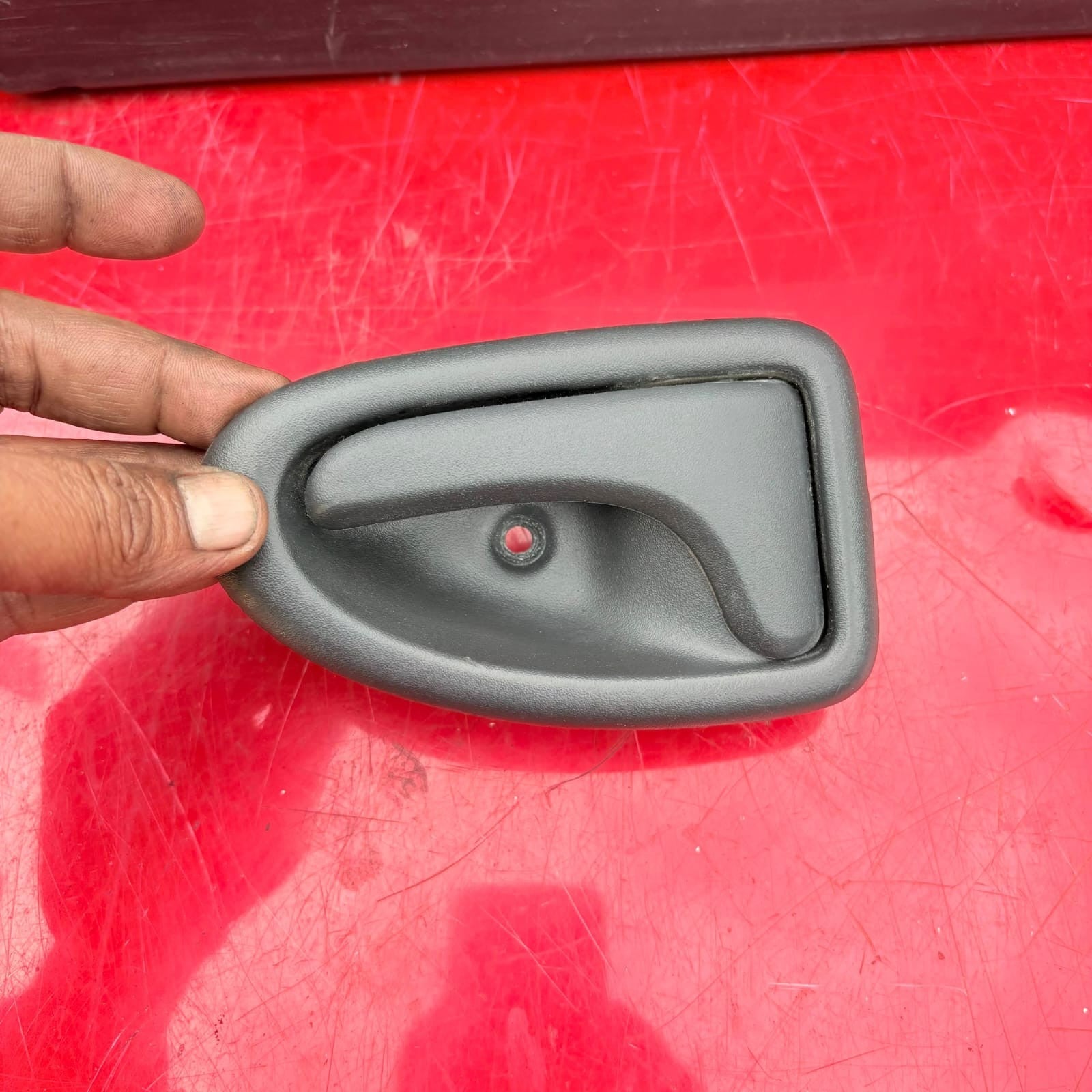 RENAULT MASTER DOOR INTERIOR HANDLE FRONT Right 7700830078, 91127201