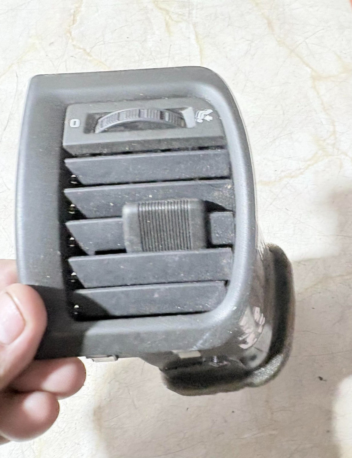 2008-2010 SKODA FABIA OSF RIGHT DRIVERS SIDE FRONT DASH AIR VENT