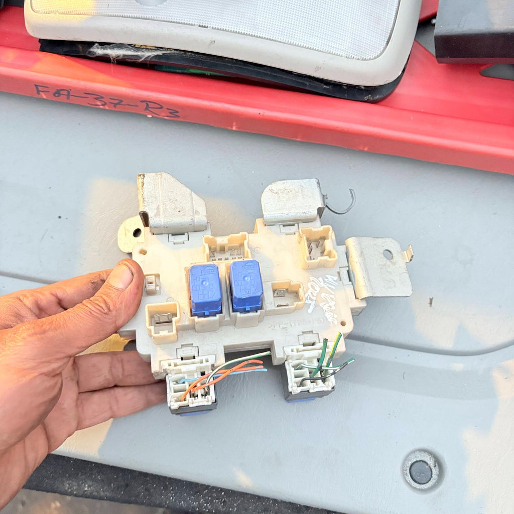 2003-2007 Nissan Murano Under Dash Fuse Box Relay Junction Block Unit