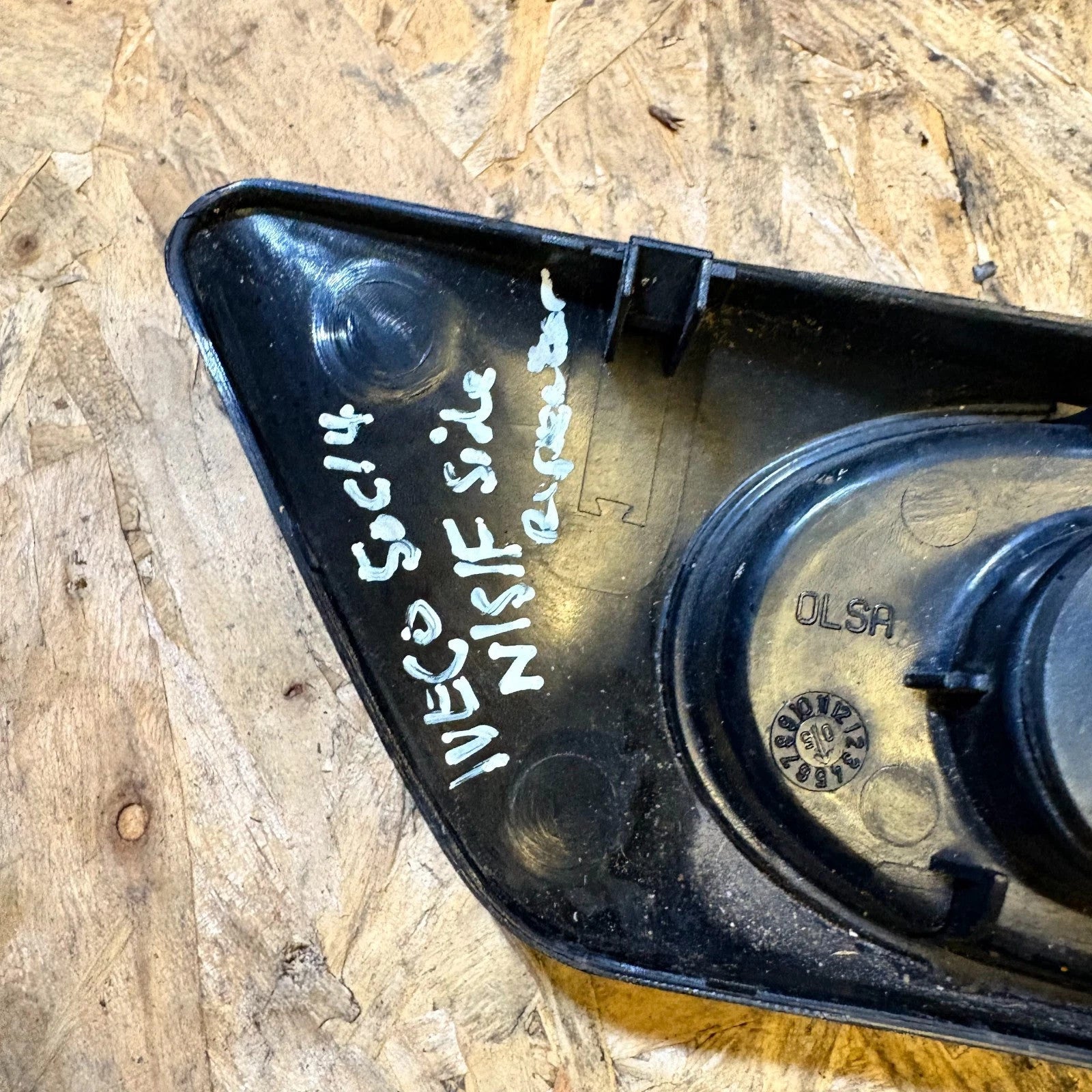 IVECO 50C14 FENDER SMALL INDICATOR FRONT LEFT 500322578