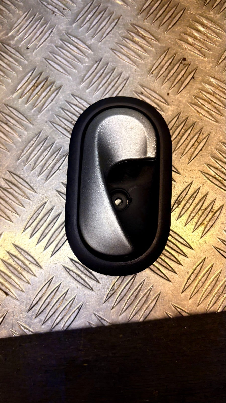 Renault Clio III 2005-2014 Nearside Front Inner Door Handle 8200310579 310579