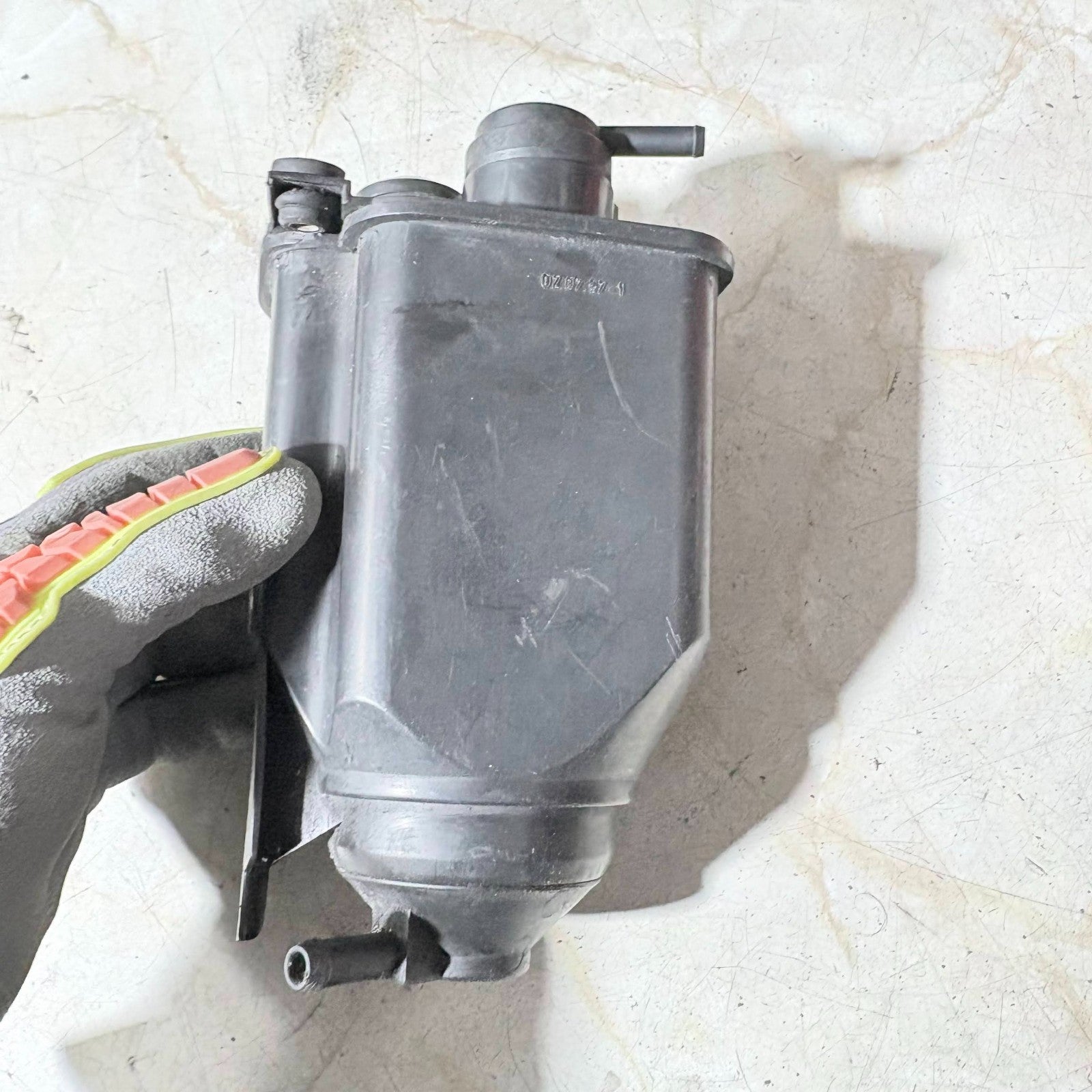 1J0201801 Activated Carbon Filter GM Tank/Vaccum Pump For Audi A3