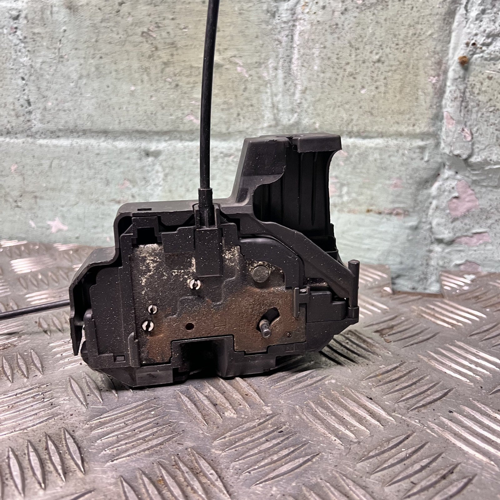 RENAULT CLIO 2011 DOOR LOCK UNIT REAR LEFT PASSENGER NSR
