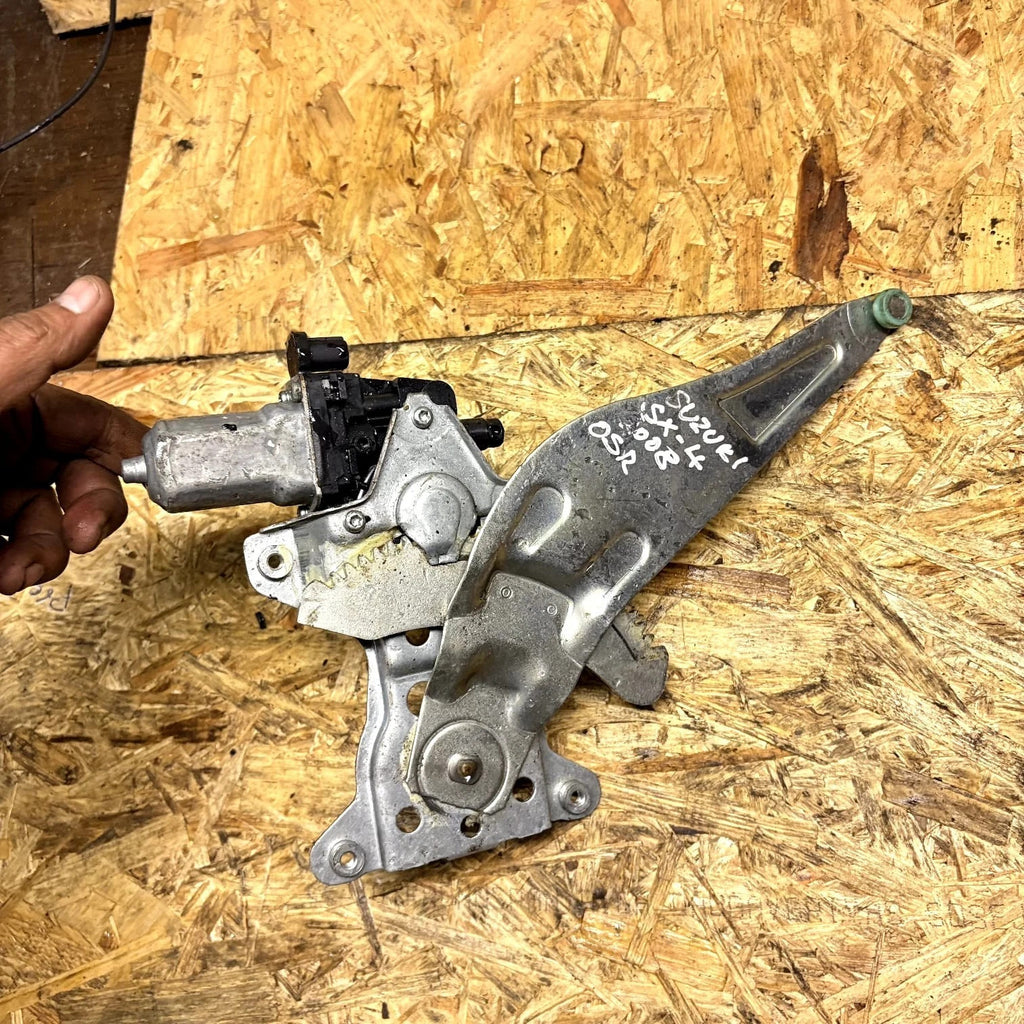 Suzuki SX4 / Fiat Sedici 2006-2014 Rear Right Window Regulator Motor 83501-79J10