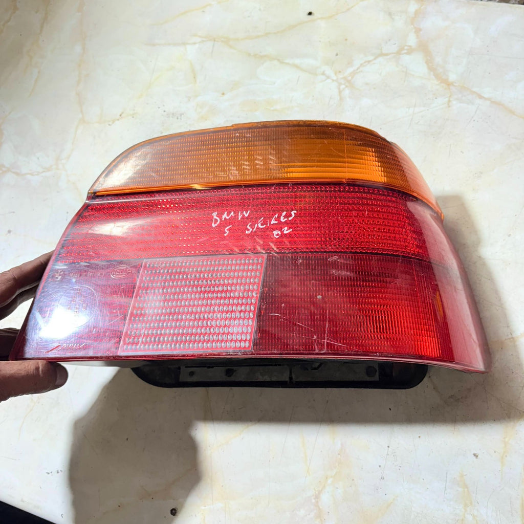 1998-2000 BMW 5 SERIES REAR TAILLIGHT LAMP