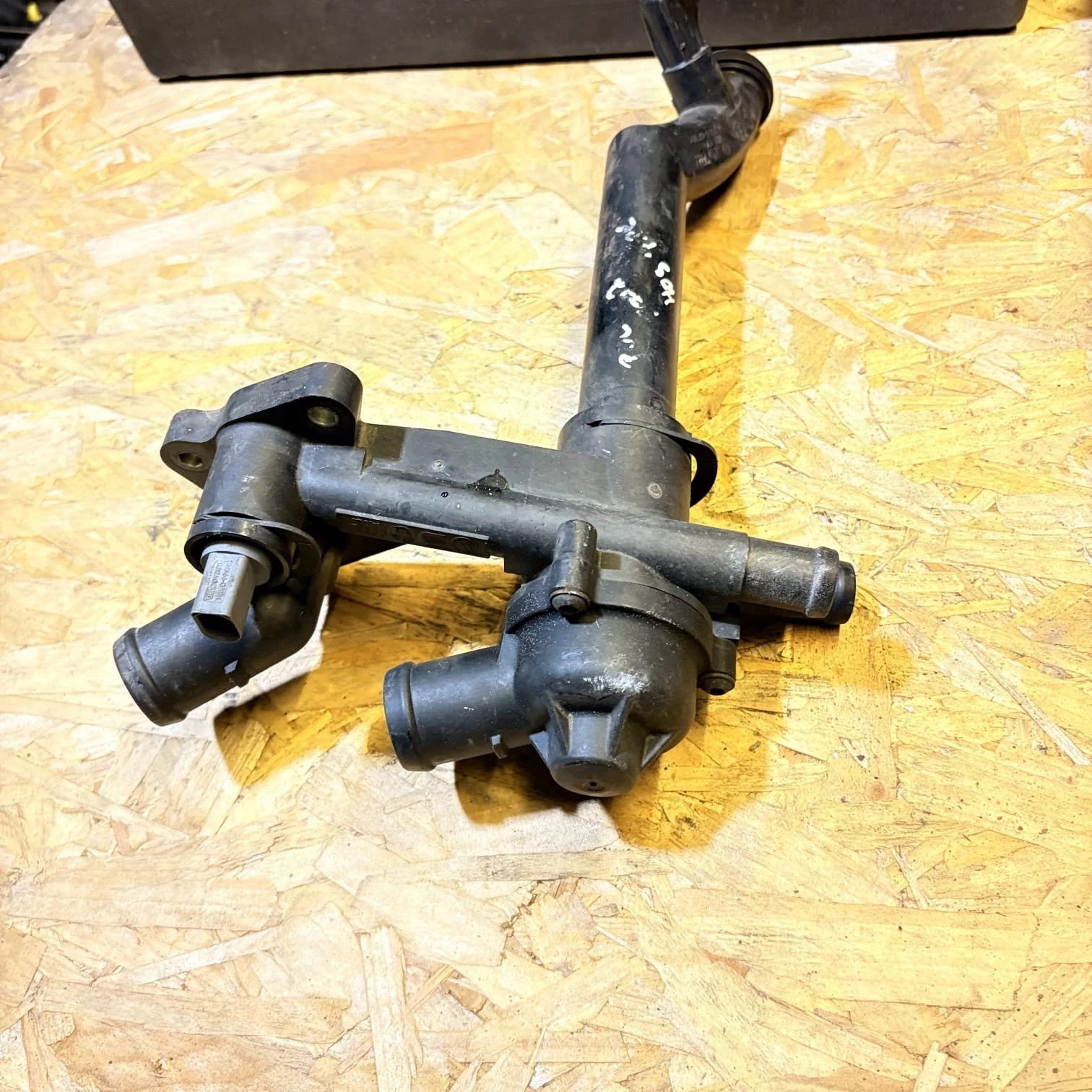Vw Volkswagen Fox Radiator Pipe Water Pipe Pants (Water Pants) VB8CZ