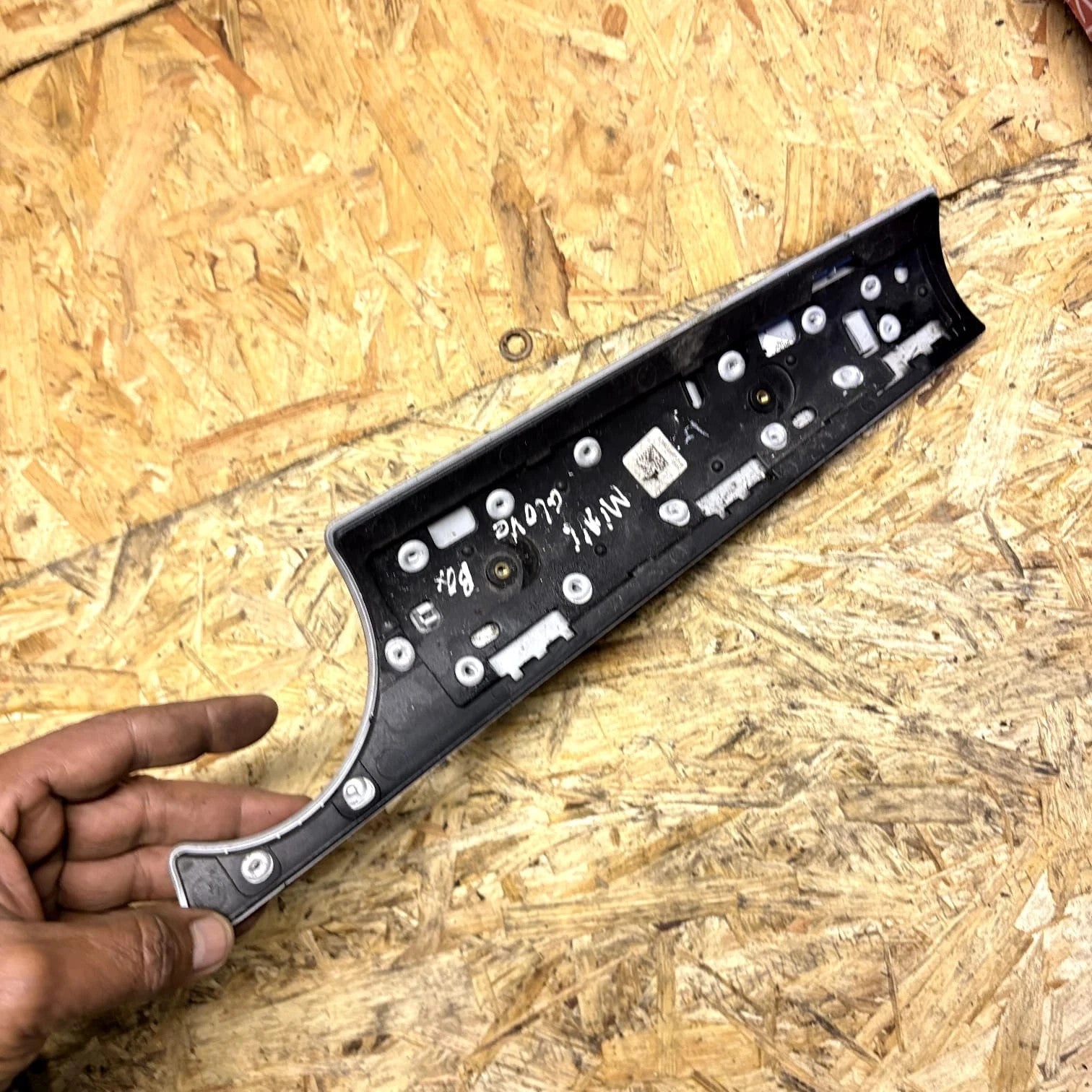 MINI R56 Dashboard Trim Unit Panel in Silver for MINI COOPER R56 R57