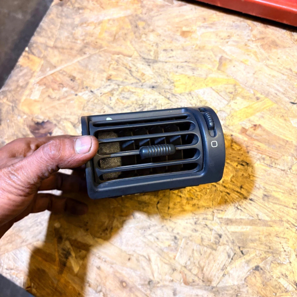 FIAT SCUDO 1995-2007 FRONT DRIVERS SIDE DASHBOARD AIR VENT