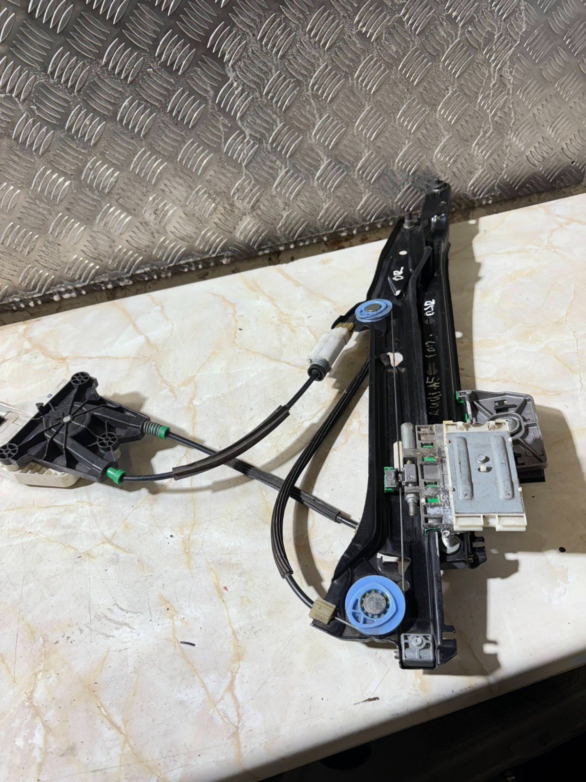 AUDI A5 B8.5 2012 WINDOW REGULATOR OSR 8K0959801A