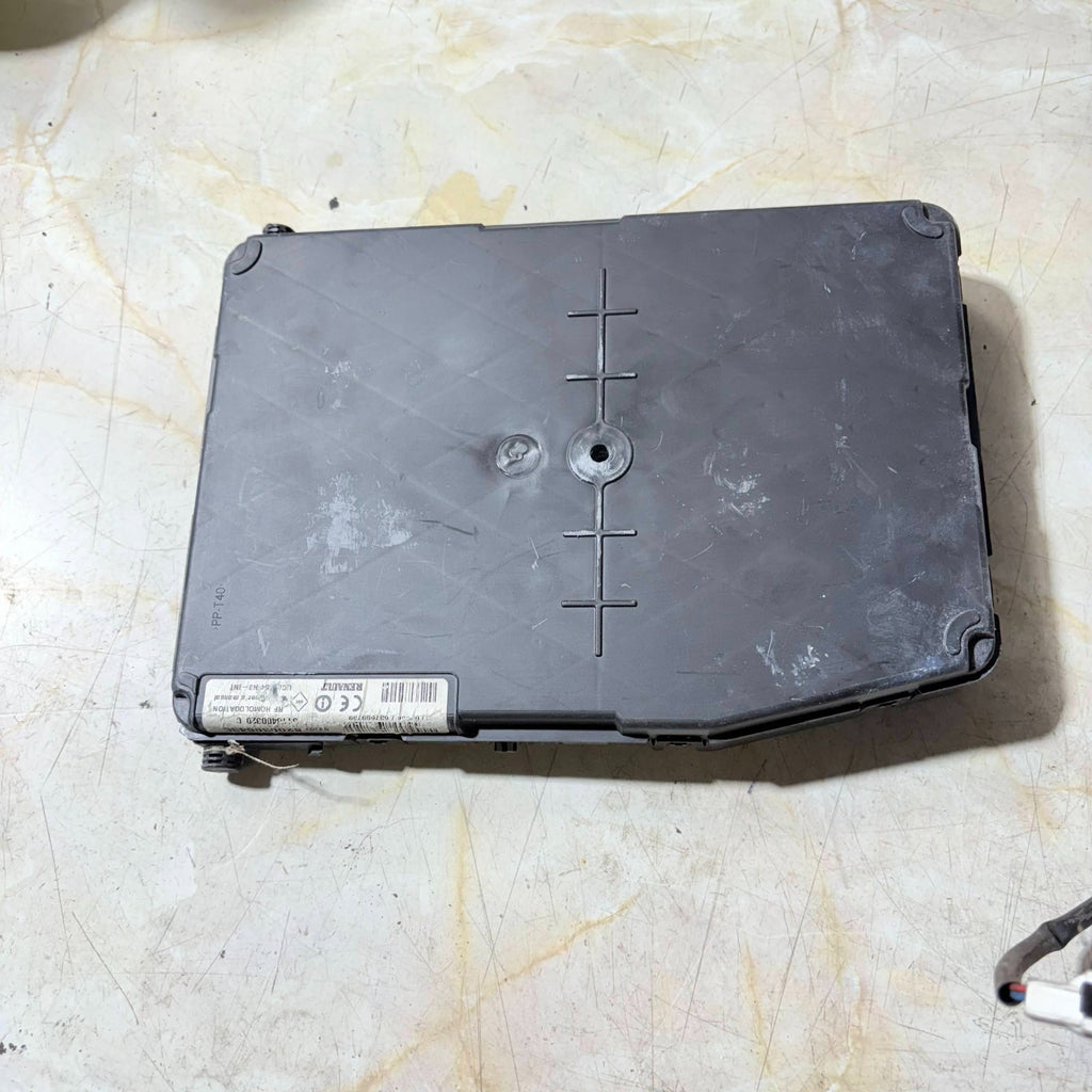 Renault Megane Mk2 03-08 Comfort Body Control Module 8200306435