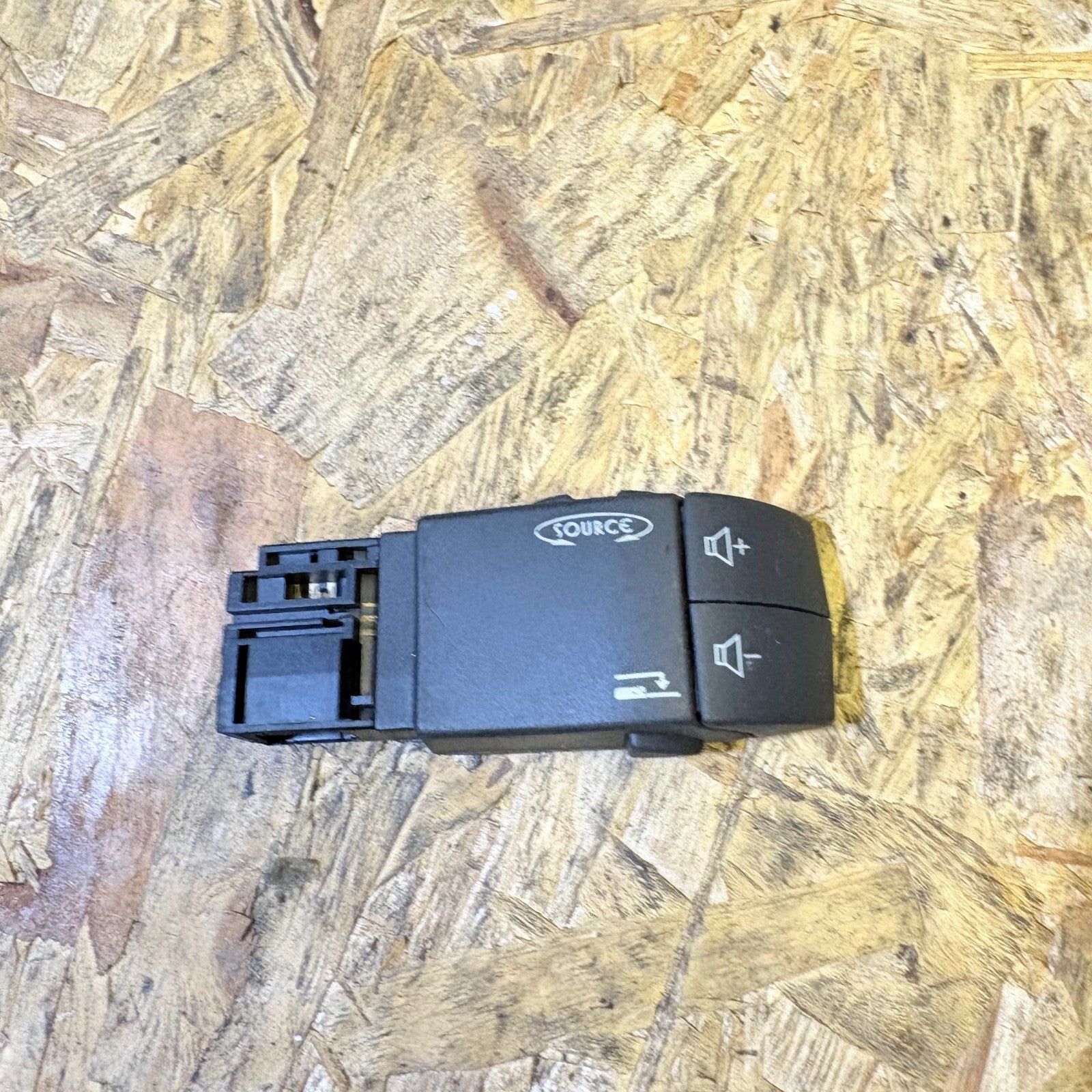 RENAULT TWINGO 2008 RADIO CONTROL STALK SWITCH 7701049643