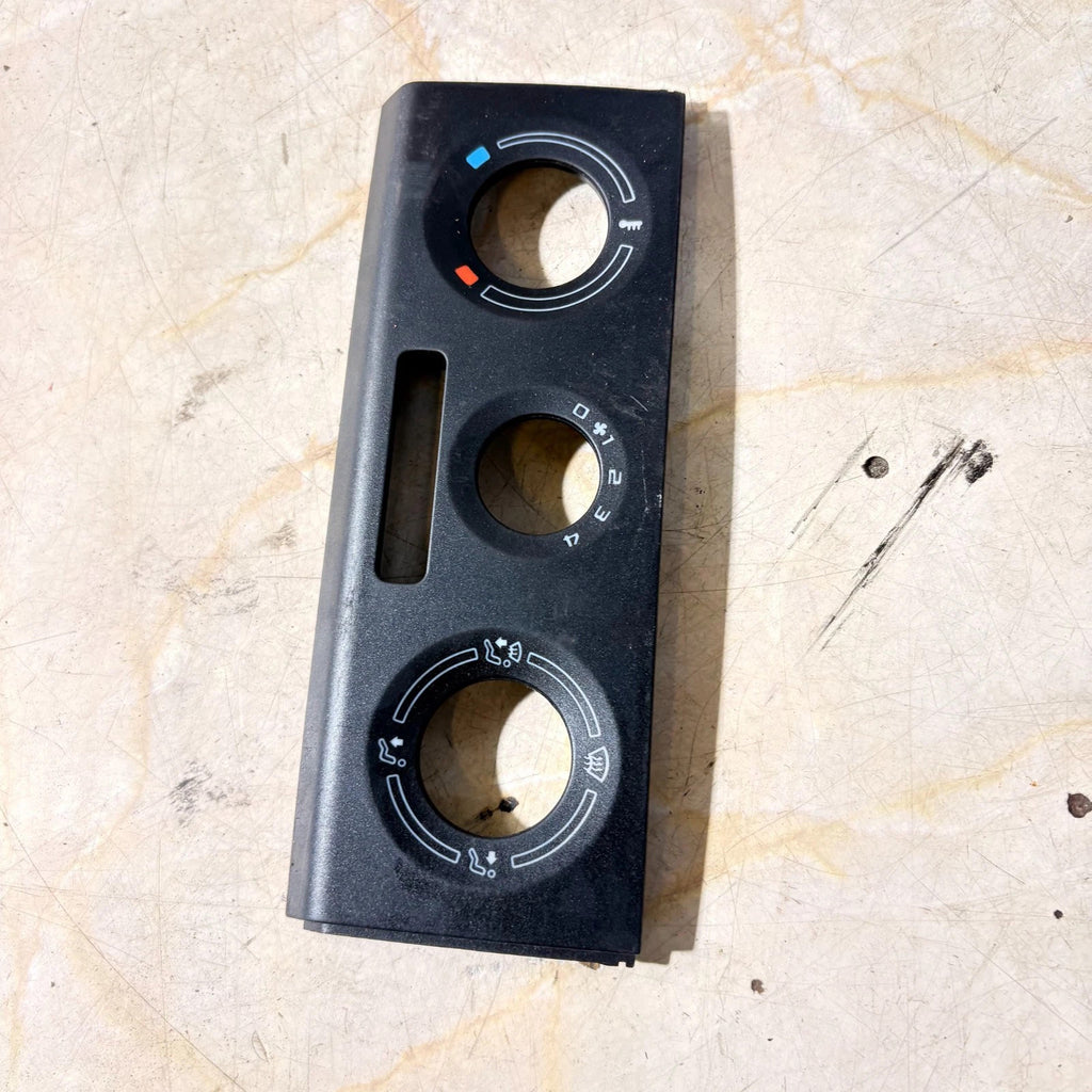 SKODA FABIA MK2 ROOMSTER 2007-15 HEATER CLIMATE CONTROL SURROUND TRIM 5J0819075B
