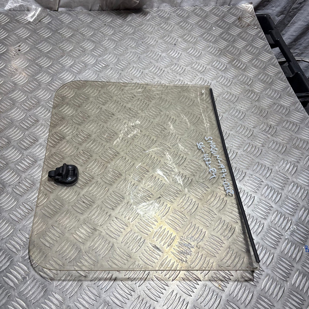 Mitsubishi Shogun 91-99 Driver Rear Right Side Door Glass Window