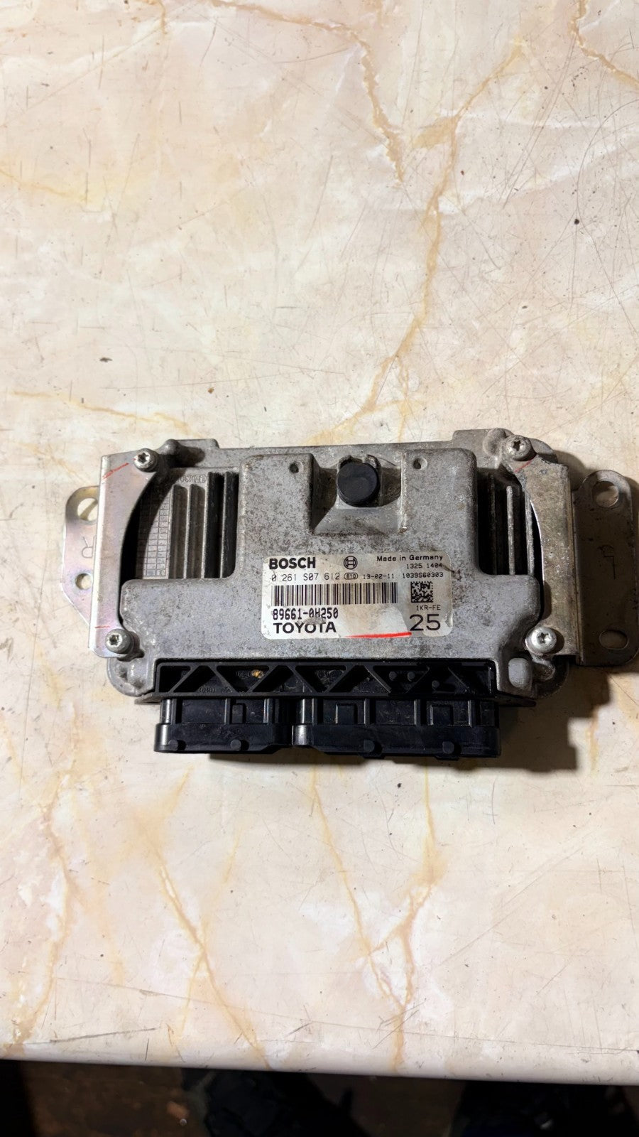 Toyota Aygo 2015 Bosch 0 261 S07 612