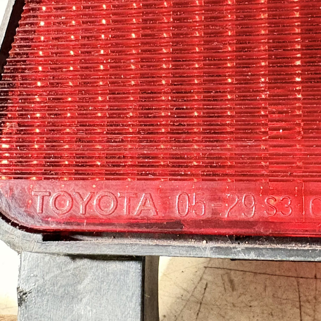 54533729 additional brake light brake light Toyota Corolla DE322612-16 2001