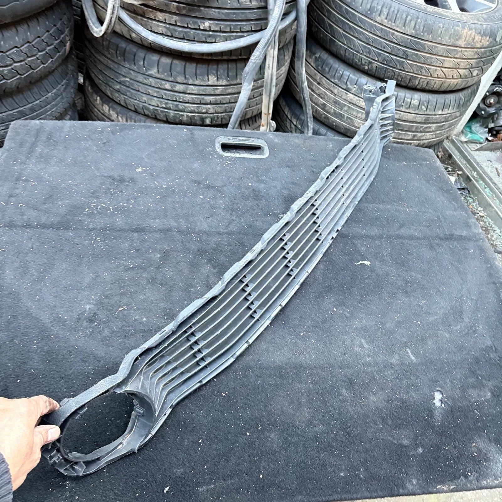 Toyota Aygo MK2 2014-2018 Front Bumper Lower Centre Grille 162041200100