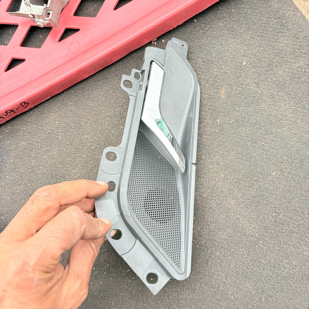 SKODA RAPID Rear Left Inner Door Handle with Speaker 5JB867011A