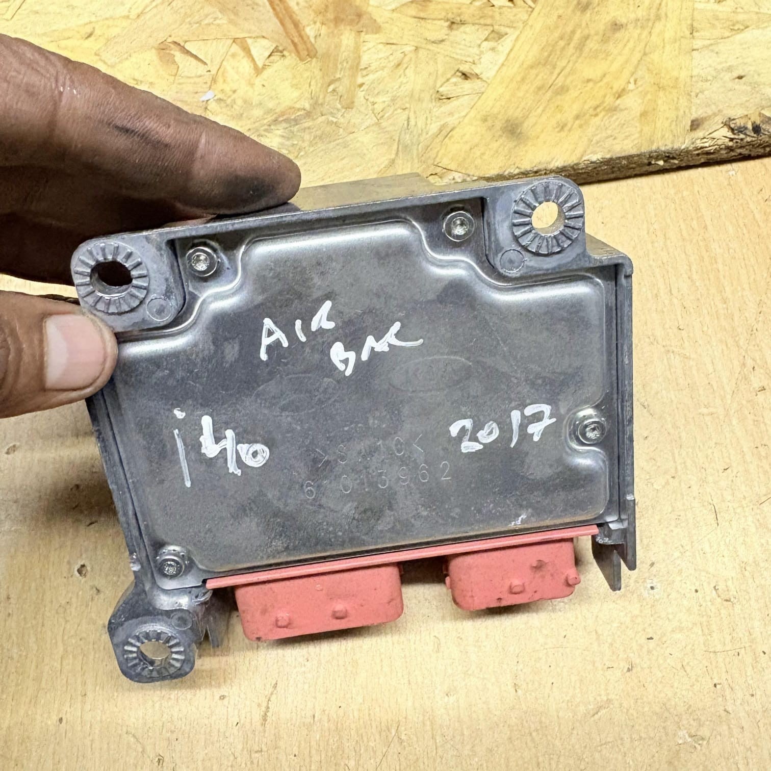 HYUNDAI I40 AIRBAG CONTROL MODULE UNIT 95910-3Z300 (2017)