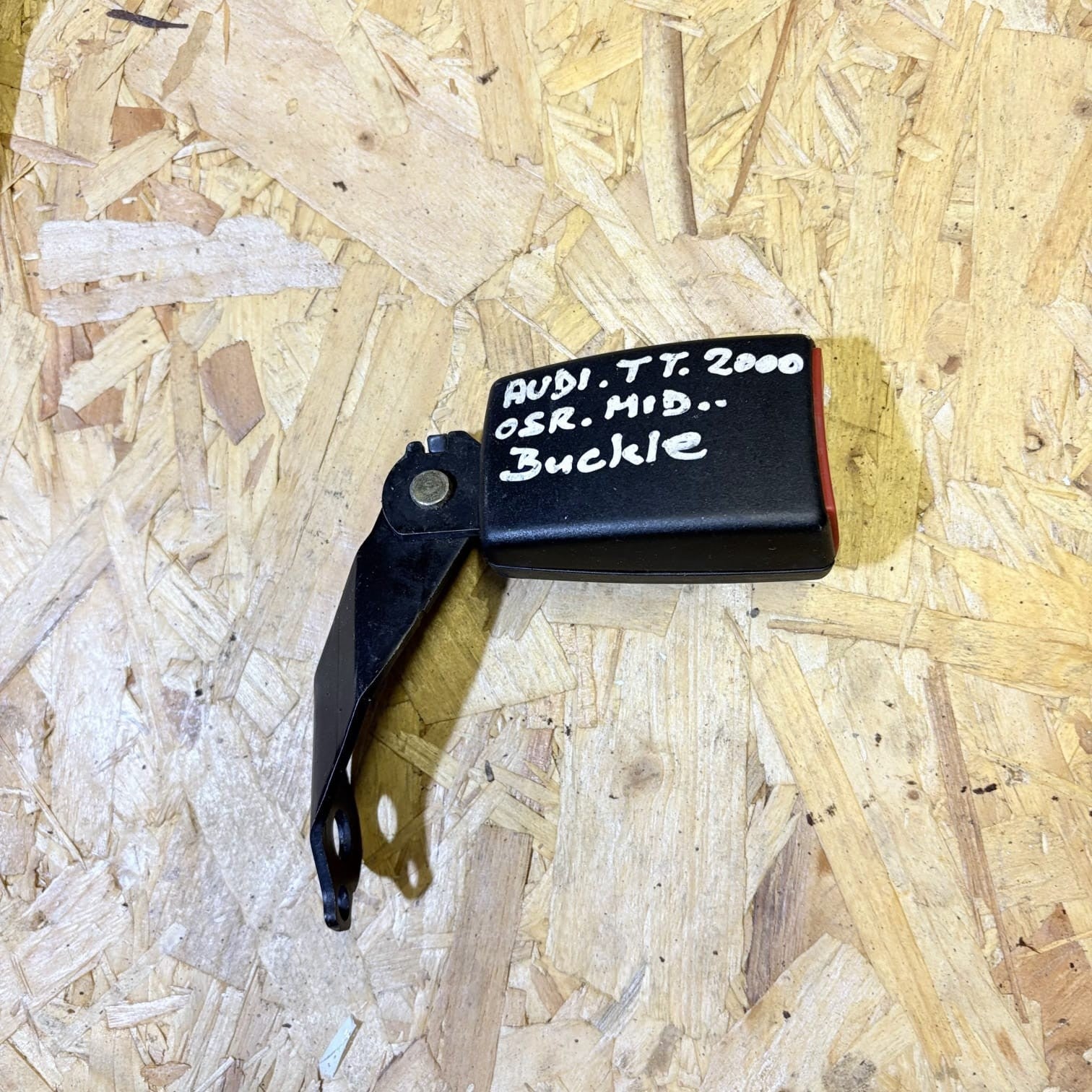 Audi TT Mark 1-Driver Rear Seatbelt Latch 8N8857740 2000