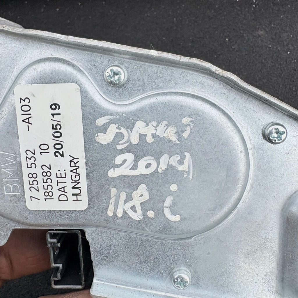 BMW 2019-2024 118i F40 REAR WINDSCREEN WIPER MOTOR 7258532