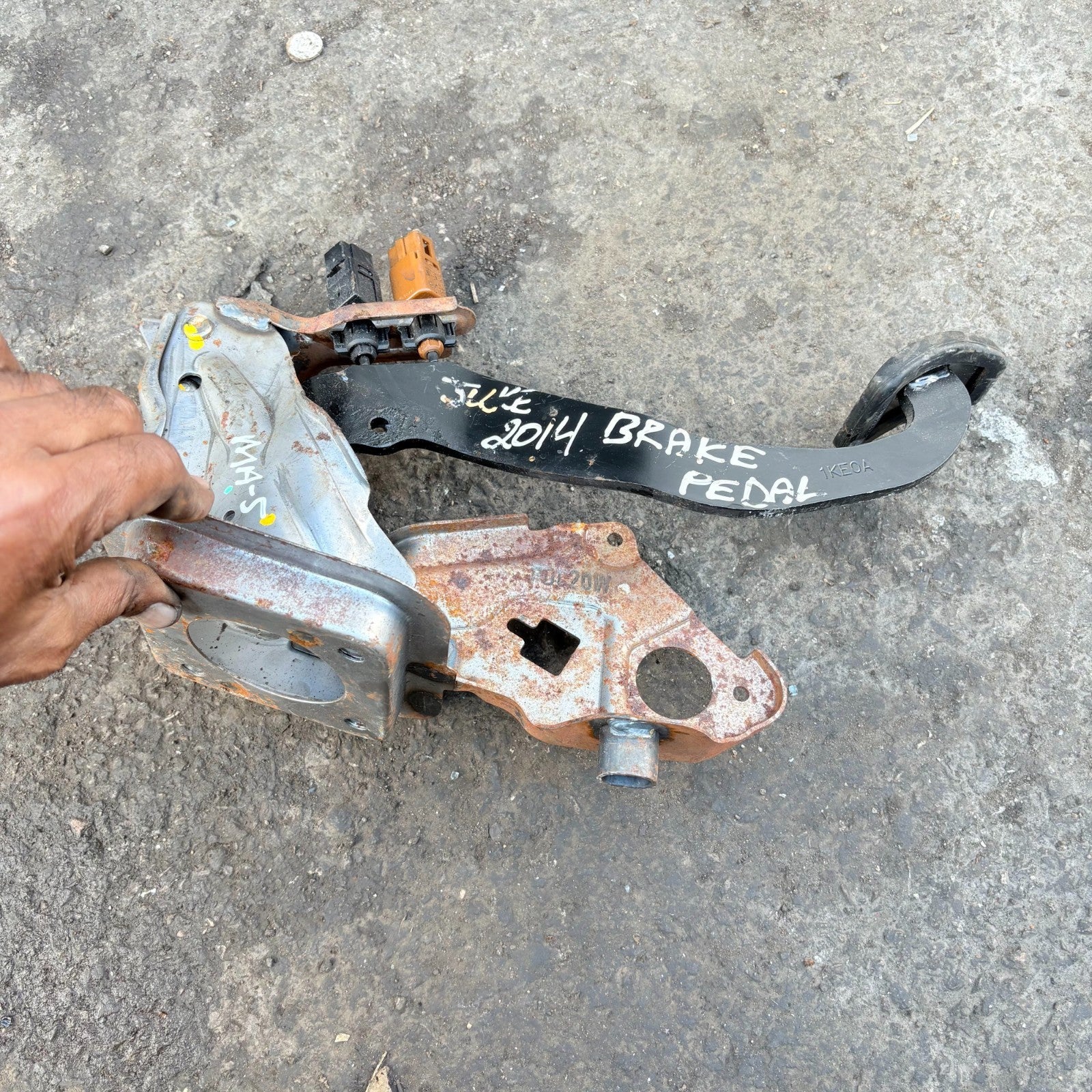 Nissan Juke MK1 F15 6 SPEED MANUAL 2014 Brake Pedal With Sensor