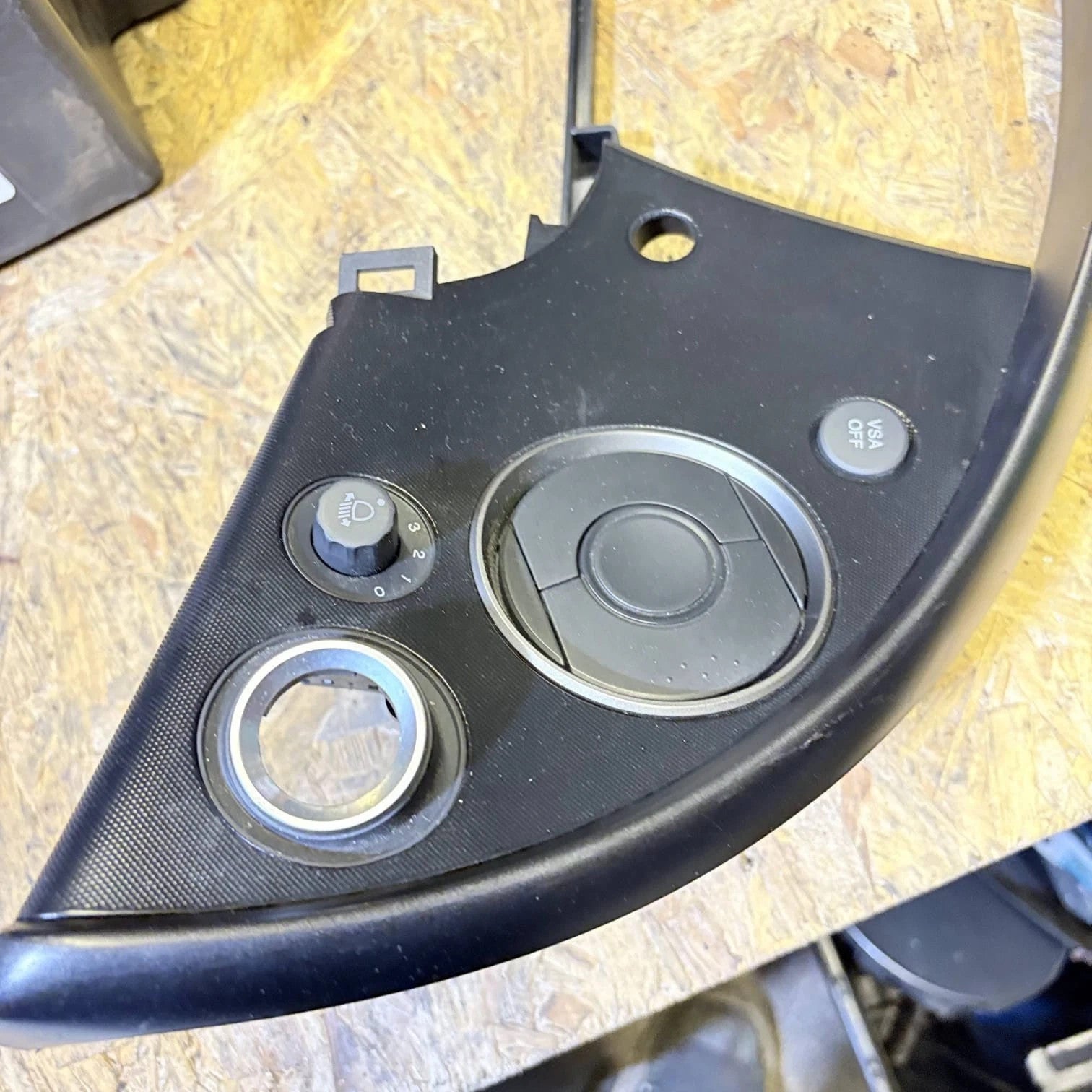 HONDA CIVIC MK8 SPEEDO SURROUND AC AIR CON HEATER CONTROL SWITCHES 79600SMGE4