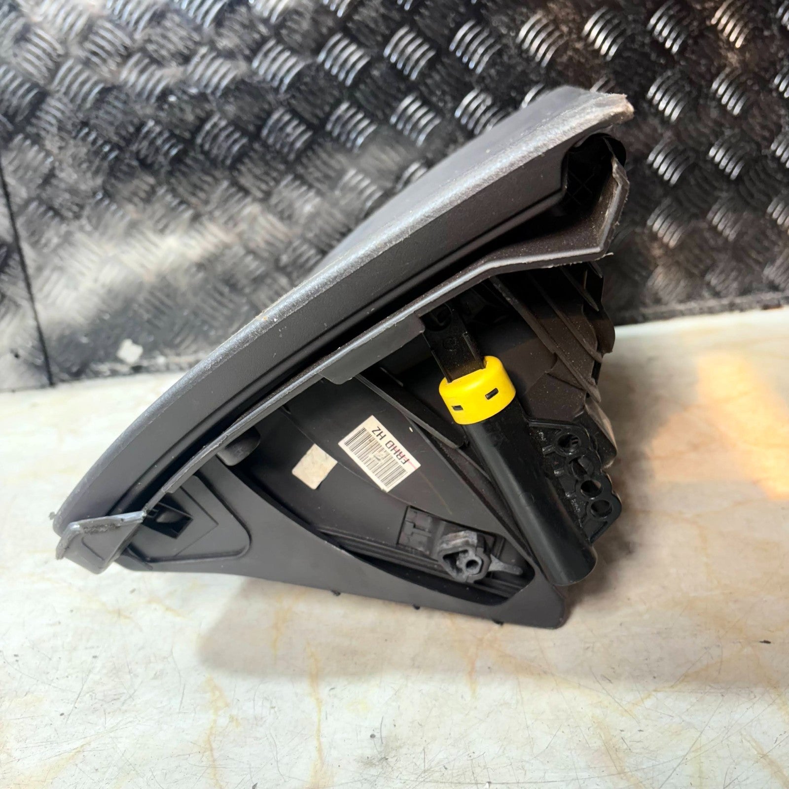 Hyundai Santa Fe MK2 2006-2012 Dashboard Glove Box Storage Assembly 84511-2B900
