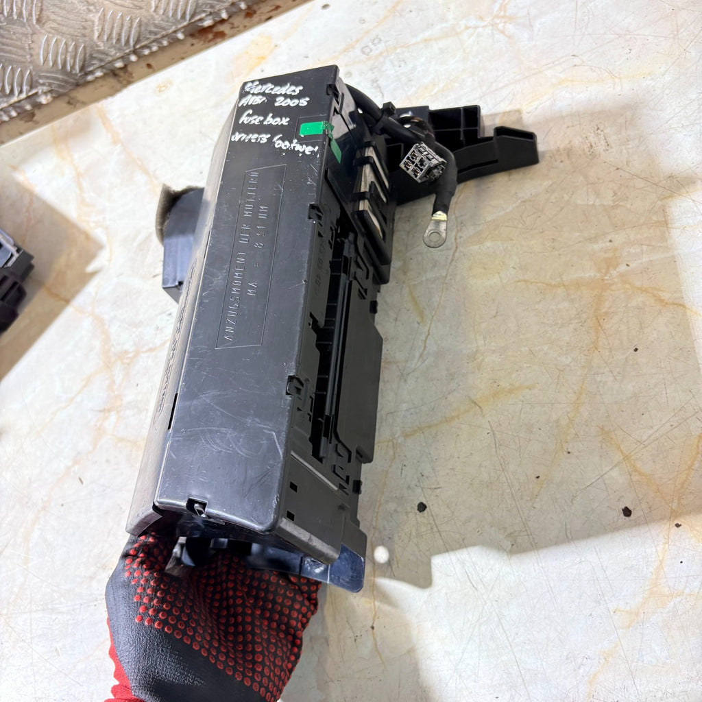 Mercedes A-Class W169 B-Class W245 Fuse Box Relay Unit A1695450540 04-12 05-11