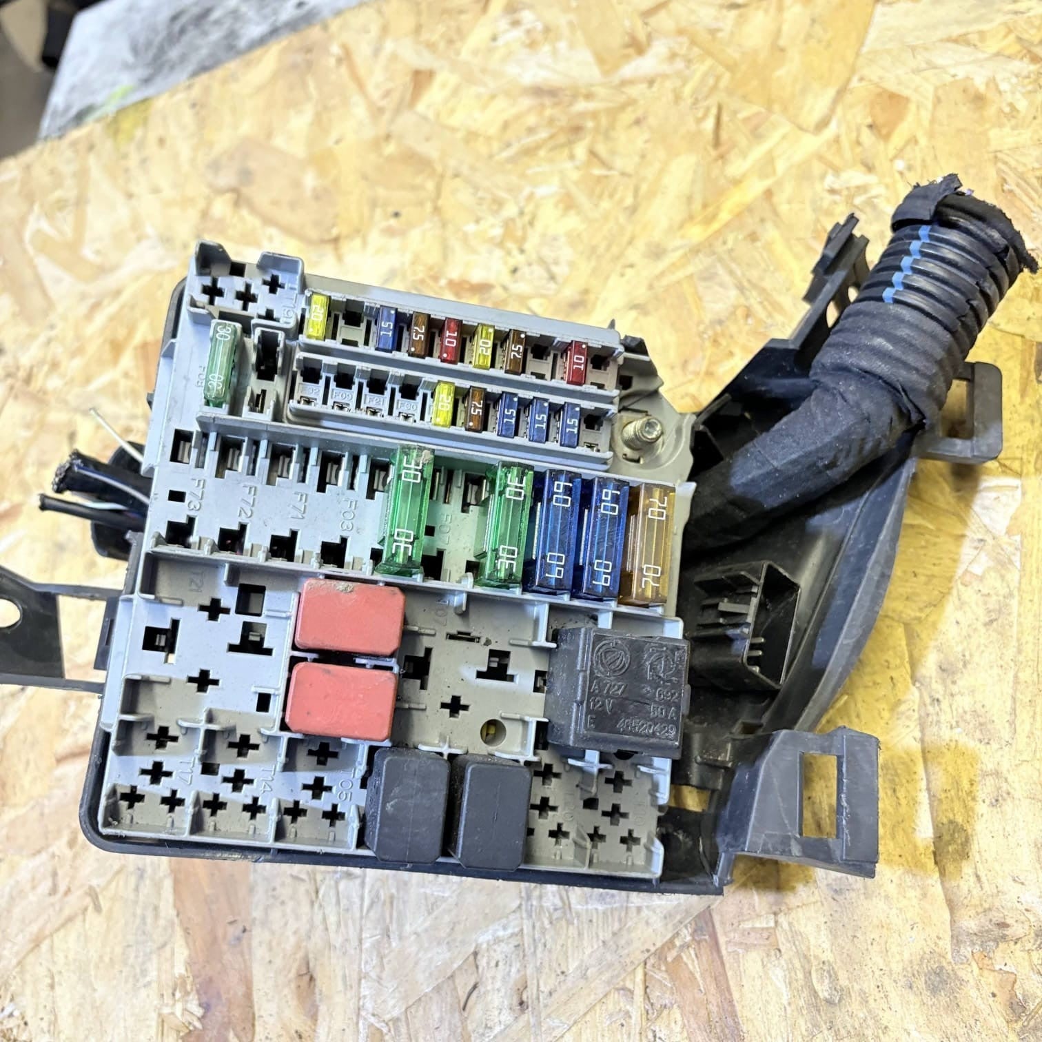 Fiat Panda Mk2 1.2 Petrol Engine Bay Fuse Box Relay Panel 03-12 51780299