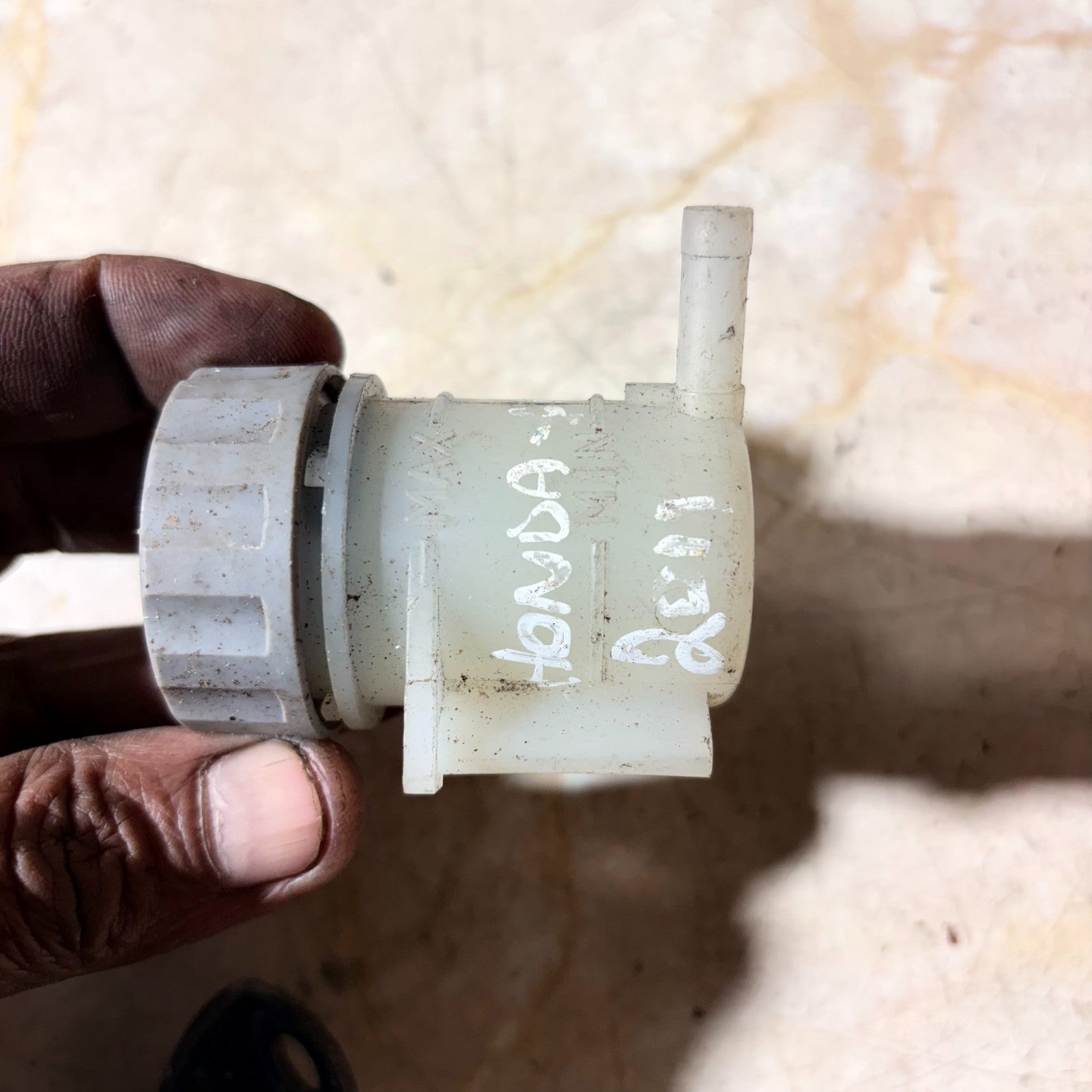2011 HONDA CR-Z BRAKE FLUID TANK BOTTLE