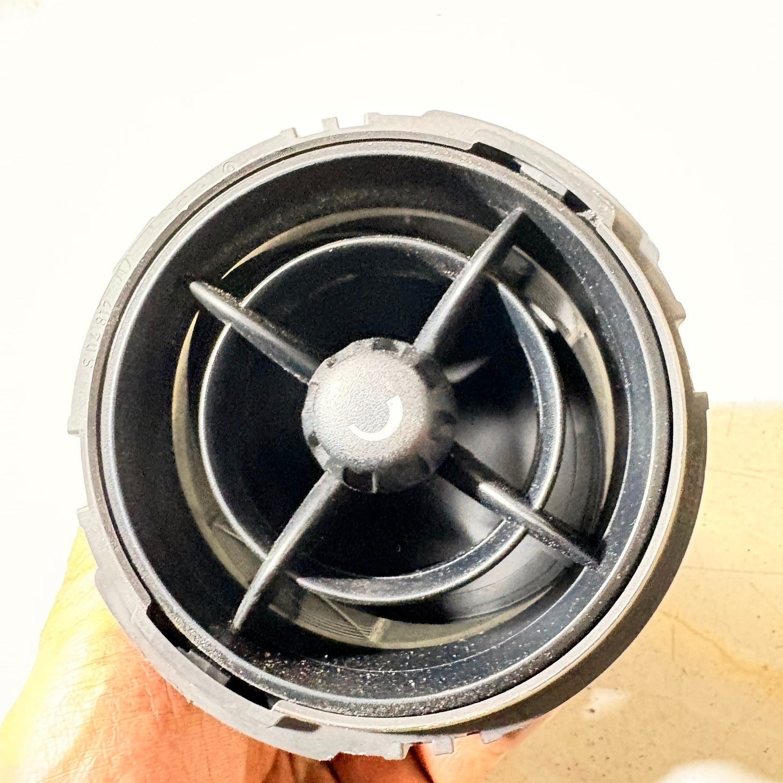 MINI ONE COOPER R56 PASSENGER LEFT AIR VENT 925401200 21086 2013 TO 2019