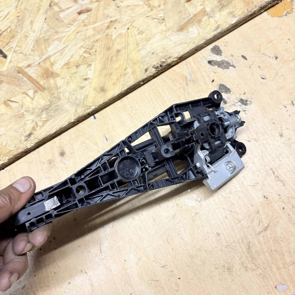 Opel Mokka 2013 N/S Front Outer Door Handle Black 5 Door