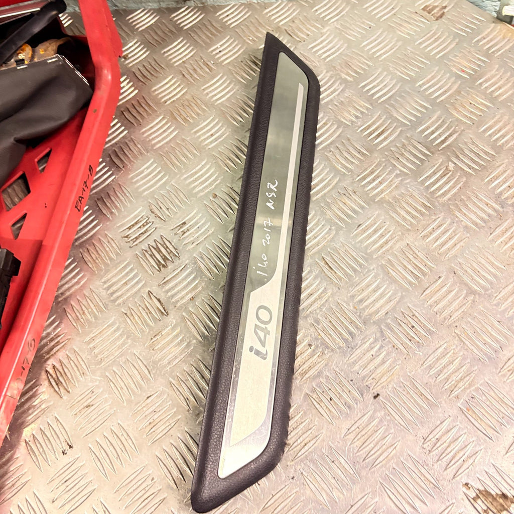 HYUNDAI I40 2017 REAR LEFT SIDE DOOR SILL STEP COVER TRIM