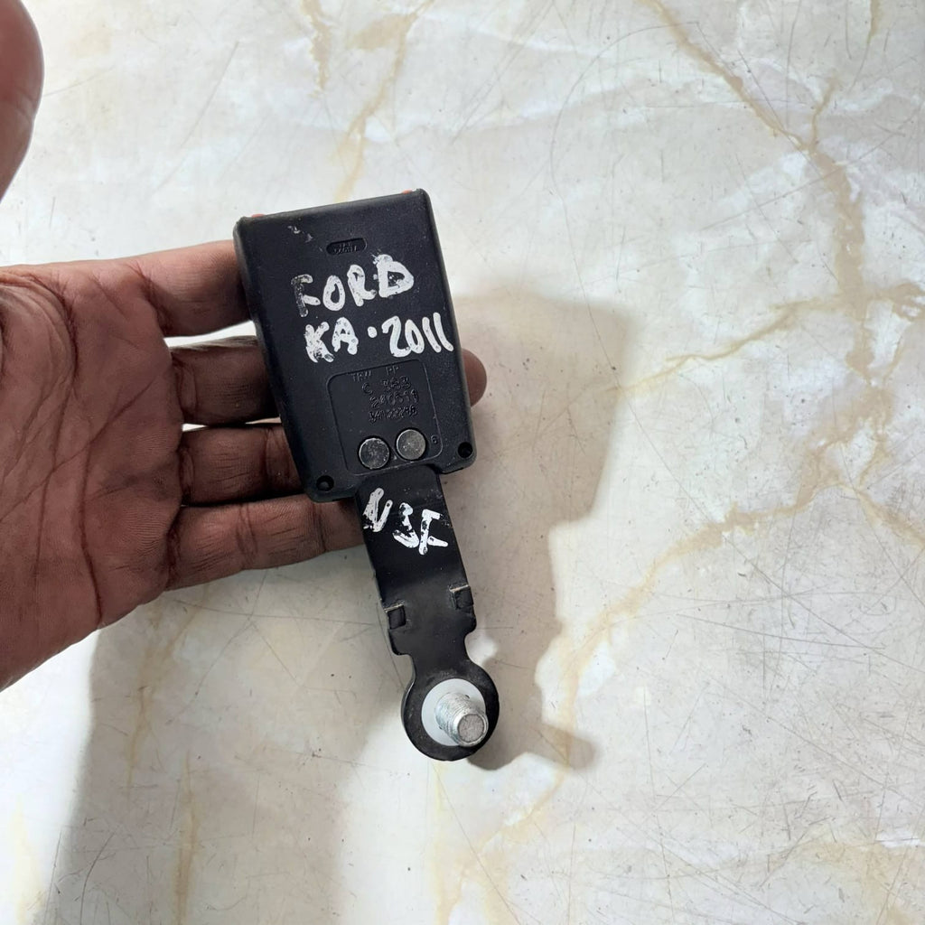 FORD KA MK2 FIAT 500 FRONT LEFT PASSENGER SEAT BELT STALK BUCKLE 34122266