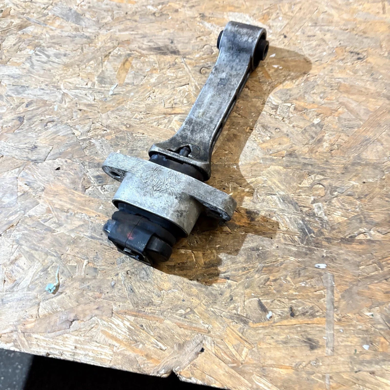 Hyundai Kona 2017-2023 Engine Support Mount