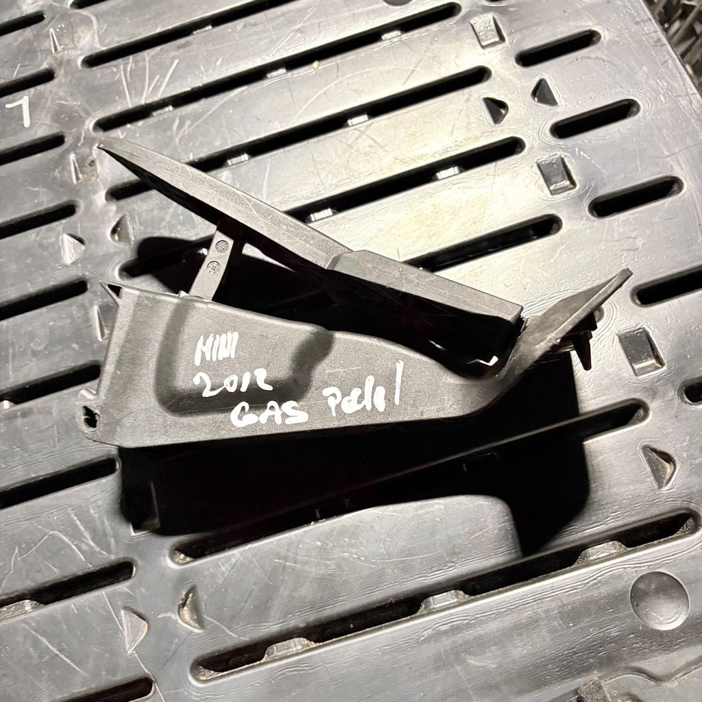 MINI R56 LCI 2010-2013 Manual Accelerator Pedal 35426794502 6PV010435-10