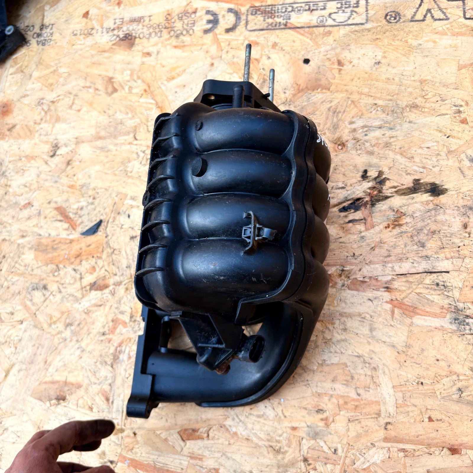 2013 SUZUKI SPLASH INLET MANIFOLD THROTTLE BODY