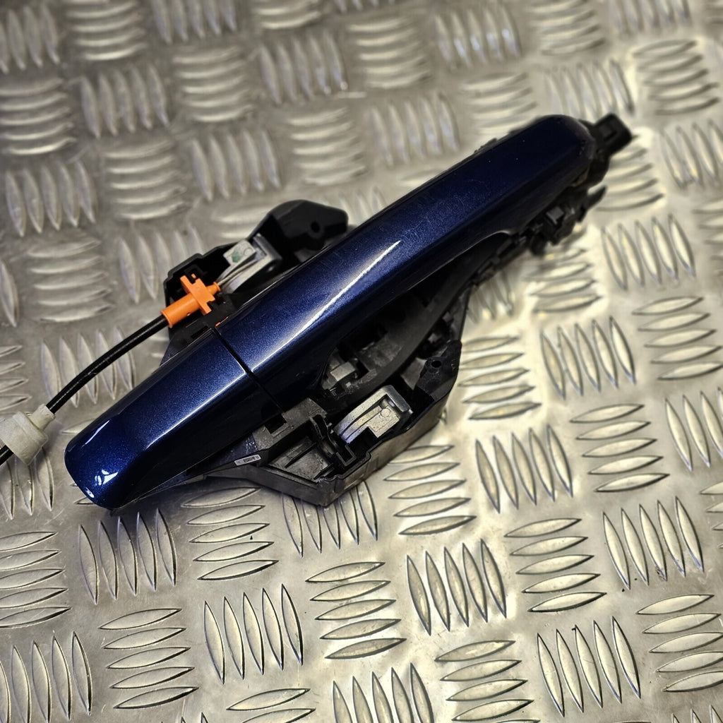 JAGUAR XE X760 DRIVER OFF SIDE REAR EXTERIOR DOOR HANDLE BRACKET 2015-2019