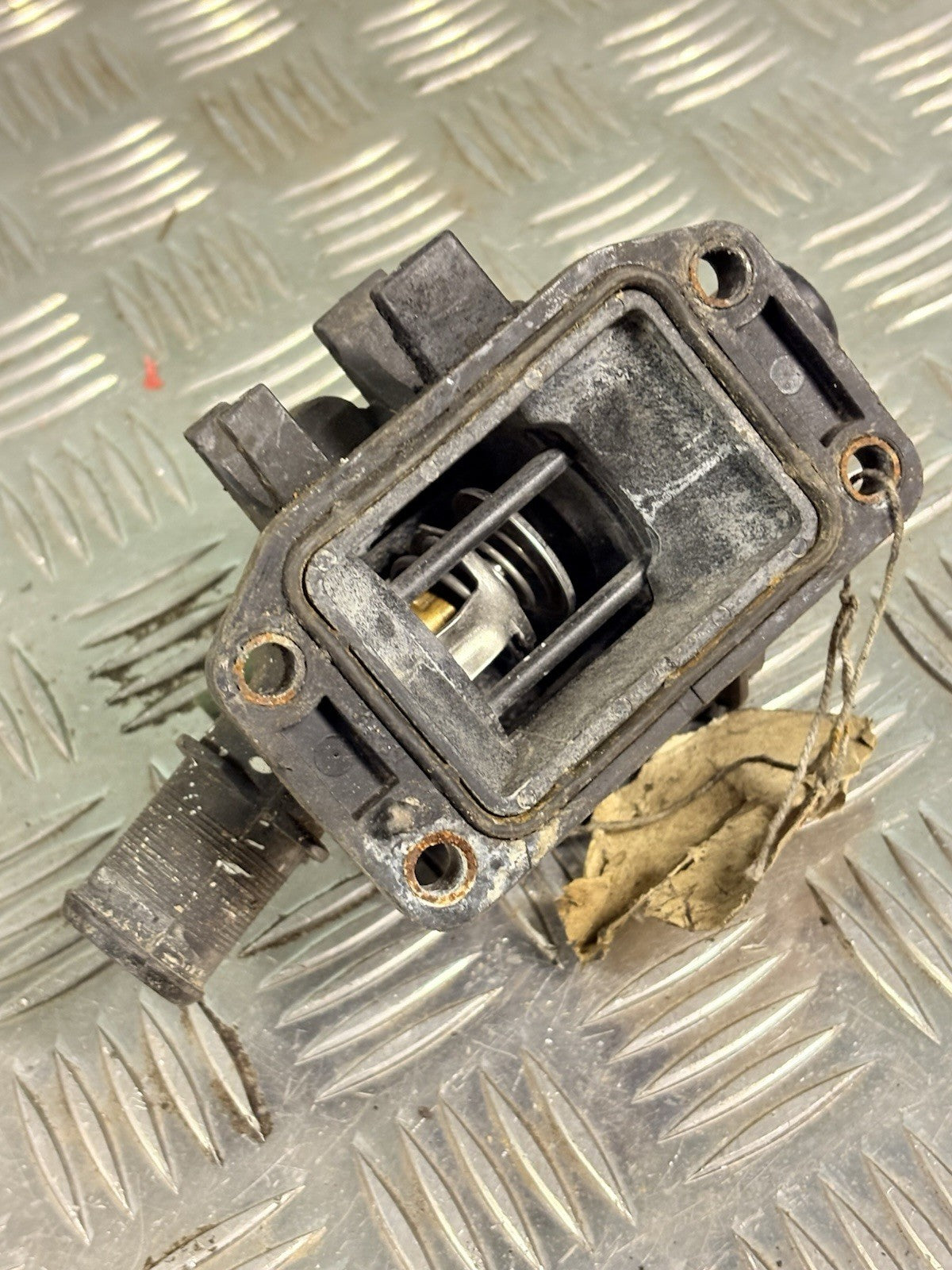 Thermostat Housing 9641522380 9654393880 1.4HDi/TDCi Fiesta 01-17 C1/107 05-14