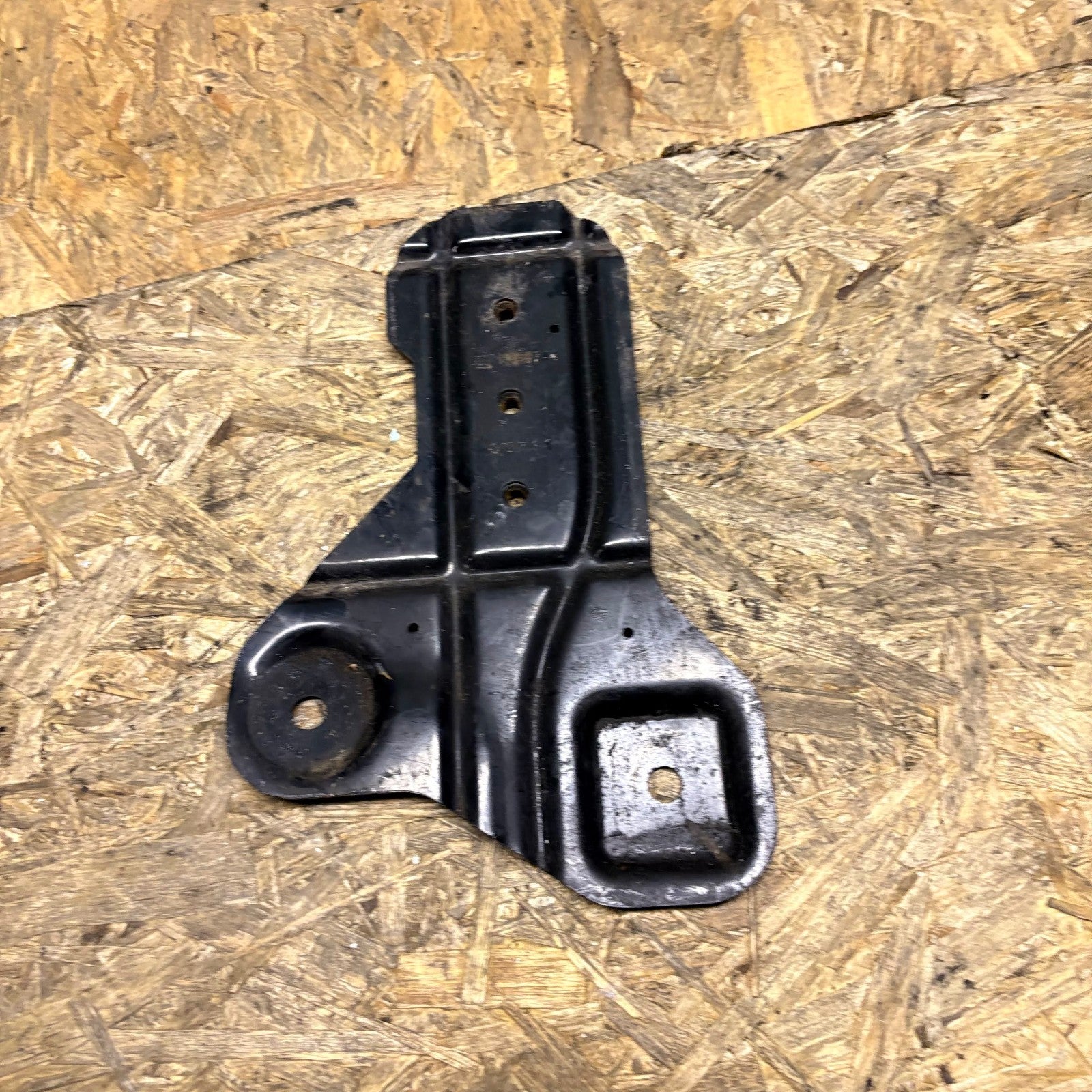 Vauxhall Corsa E Battery Bracket/Hold Down Mount 13310744 2014-2019