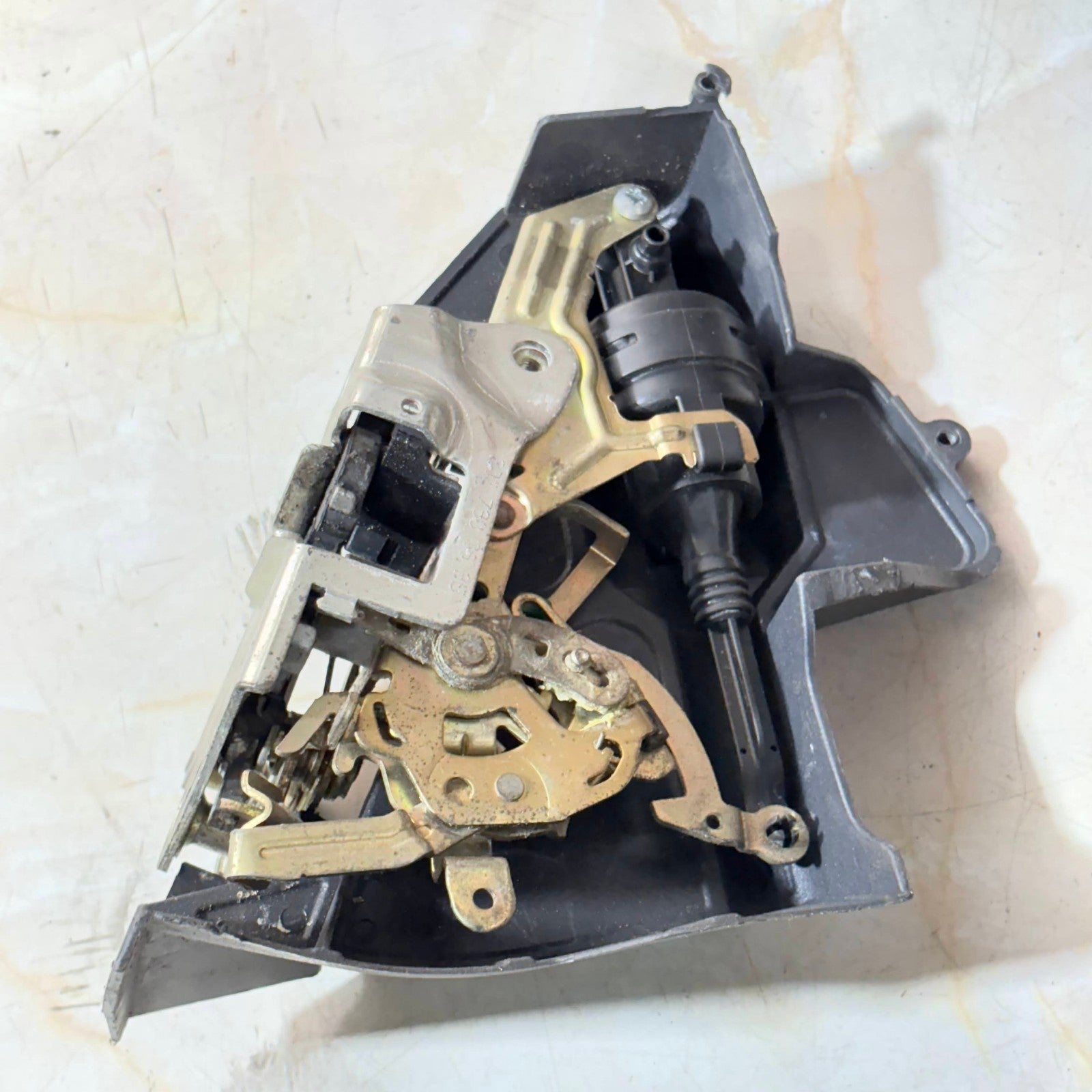 Mercedes C E Class W202 W210 1994-2002 Rear Right Door Lock 2027330408