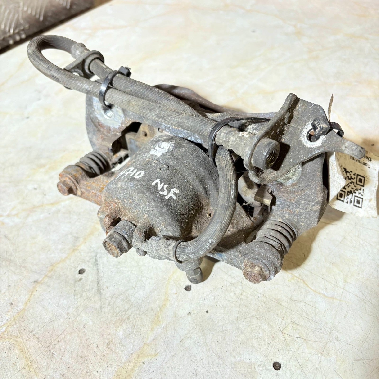 2010 AUDI A4 B8 A5 FRONT LEFT PASSENGER SIDE BRAKE CALIPER