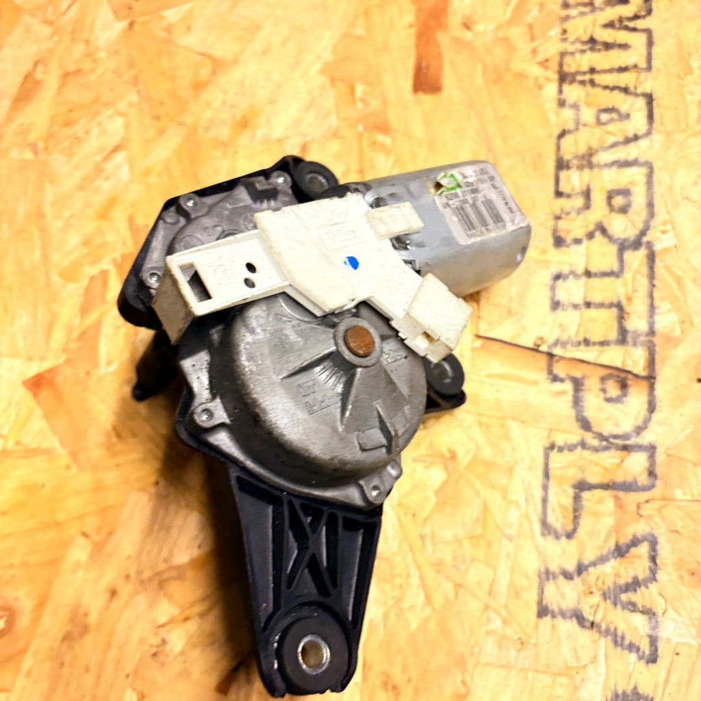 Renault Twingo Mk2 CN0 2007-2014 Rear Wiper Motor 8200311486